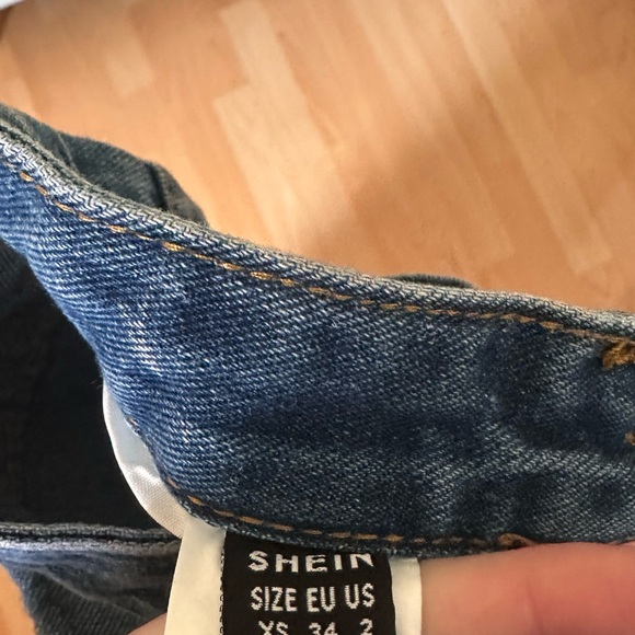 Distressed Blue Jeans - Picture 3 of 3